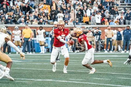 Phil Jurkovec hands off to Travis Levy at Georgia Tech