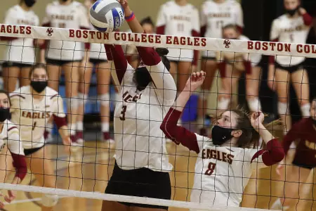 Gabby McCaa blocks an attack vs. Notre Dame