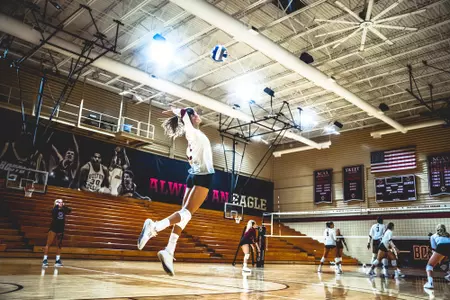 Silvia Ianeselli serves in an intrasquad scrimmage at Power Gym.