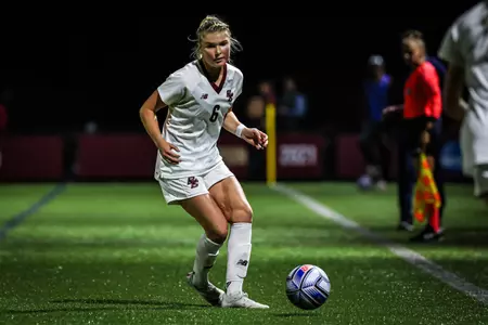 Eaba O'Mahony kicks the ball p the field against Notre Dame.