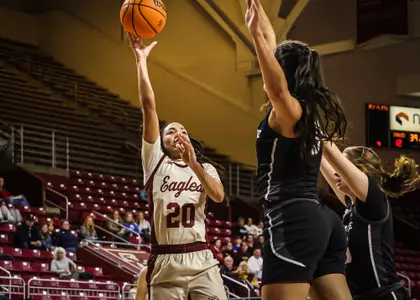 Taina Mair up for the floater