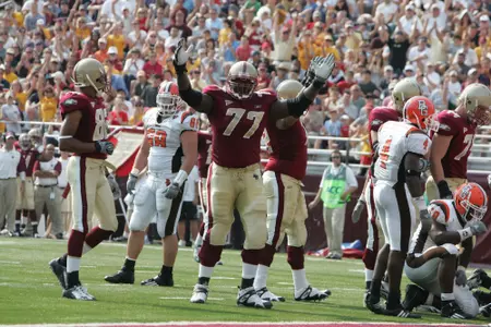 Gosder Cherilus against Bowling Green (c. 2007)