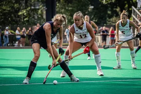 Peyton Hale defending Northwestern player