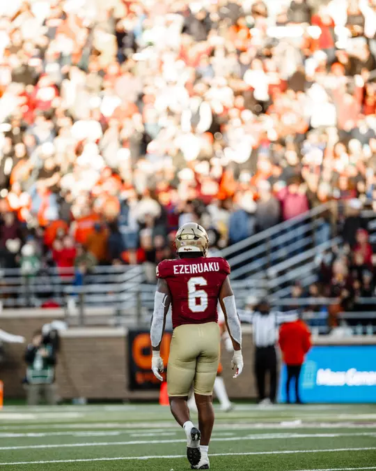 Ezeiruaku on the field against Syracuse.