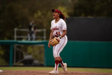 BC beats UIC in extrain innings