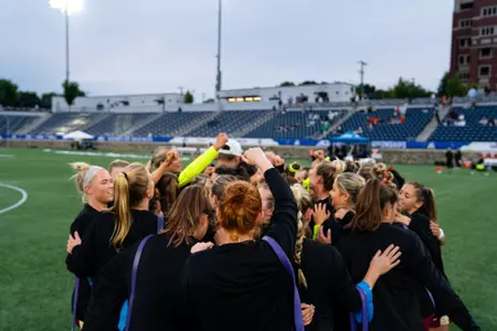 Huddle Photo