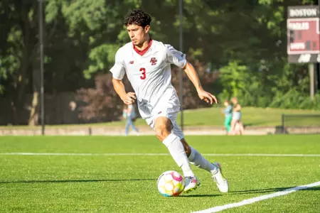 Christian Bejar dribbling against Iona