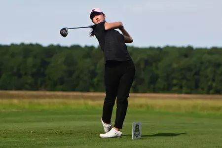 Boston College Women's Golf - Frances Kim - tees off