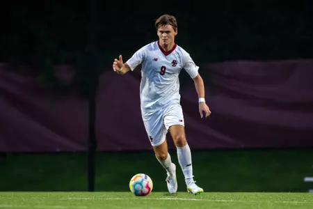 Ask Ekeland with the ball against Iona
