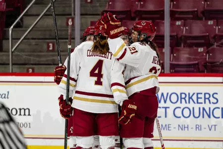 Group_huddle_whockey