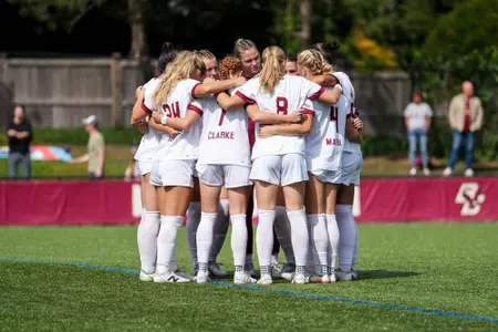 bcwsoc_teamhuddle