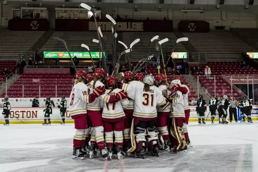 women's hockey team huddle vs providence