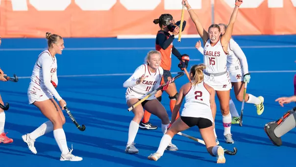 Team Celebration after Mueffelmann goal