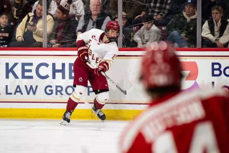 Oskar Jellvik making a pass