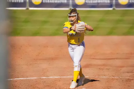 Halie Pappion Pitching