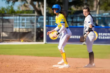 Carly Bunnell on base