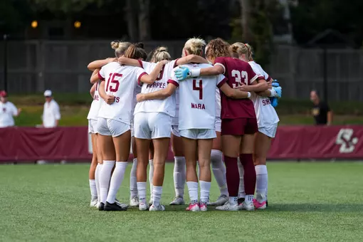 Pregame team huddle vs. Siena