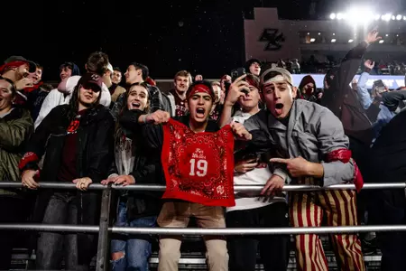RED BANDANNA TAILGATE