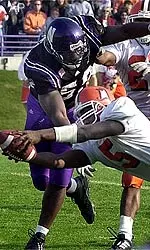 Harris Named National and MAC Player of the Week Image