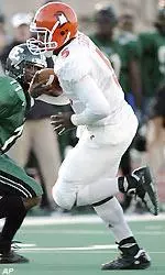 Harris Leads Falcons Past Eastern Michigan, 33-20 Image