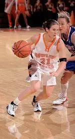 Falcons Head to 'The Pit' for Lobo Shootout Image