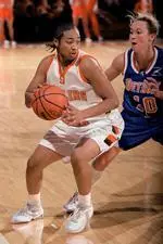 Falcons Start Fast, Win at Ohio, 76-55 Image