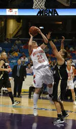 Falcons Win at Akron, 61-52 Image