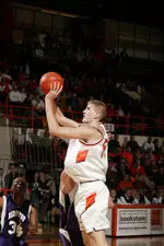 Conference Leaders Tangle in Bracket Buster Game Image