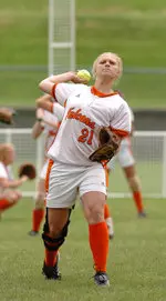 Fullerton Stops Falcons, 4-0 Image