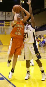 Falcons Win at Kent State, 61-58 Image
