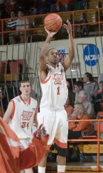 UW-Green Bay Edges Bowling Green, 65-62, in Oneida Holiday Classic Image