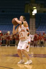 Falcons Survive at Ohio, 65-61 Image