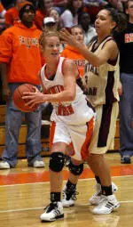 Falcons Use Balanced Effort to Down Central Michigan, 70-50 Image