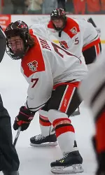 Hockey Ends Two-Game Skid With 3-1 Victory At Wayne State Image