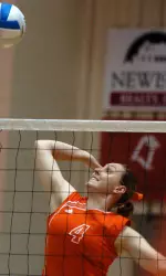 Swiger and Meek Named to Academic All-MAC Team Image