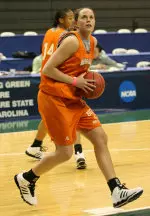 Ali Mann Shines in the Spotlight Image