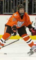 Hockey Starts Homecoming Festivities With, 5-1, Win Over Wilfrid Laurier Image