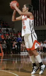 Valparaiso Drops Falcons, 69-58 Image