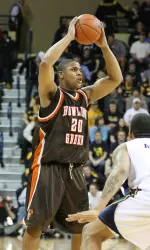 Miller Reaches Scoring Milestone In Falcons' Loss To Canisius Image