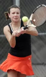 Akron Halts Falcon Winning Streaks With 6-1 Win Image