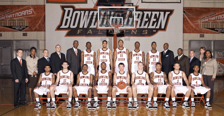 2010-11 Men's Basketball Team Photo