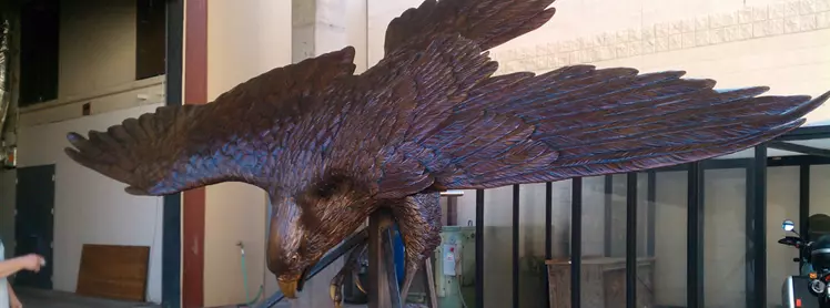 Falcon Statue Top Photo