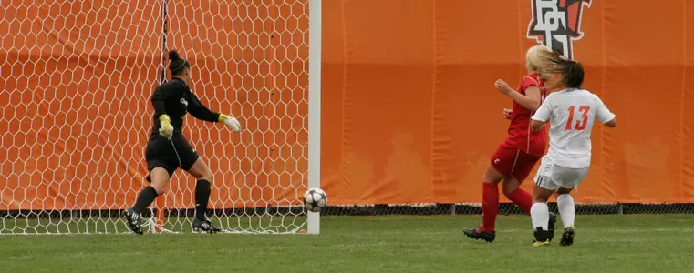 Alyssa Zuccaro scores in the Cincinnati match