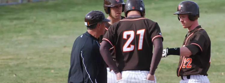 Team on the bases 2011