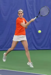 Maddy Eccleston - Doug Sampson photo - Feb. 4 2011 vs Chicago St