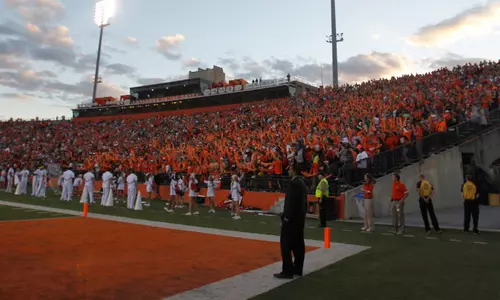 Crowd vs. Idaho