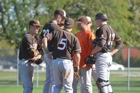 Baseball Team Huddle (Blanc)