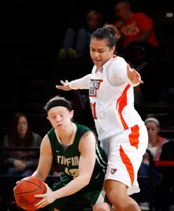 Erica Donovan vs Tiffin - Bianca Garza photo