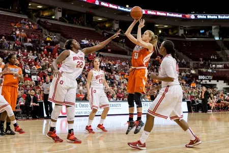 Miriam Justinger v Ohio State - Scott Grau photo
