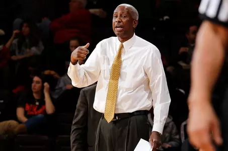 Coach-Orr-2-vs-UND-12-11-13.jpg